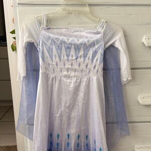 Frozen ELSA dress up! White and Blue Dress with Purple Accents